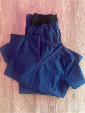 Jaanuu Navy V-Neck Scrub Top with Matching Pants Small